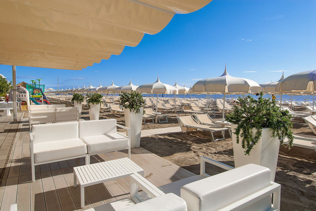 bagno Holiday Village a milano marittima